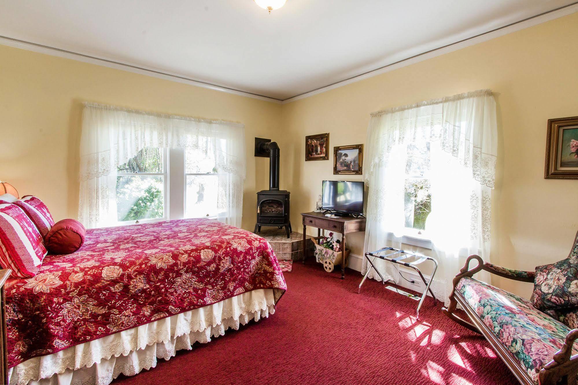 Shady Oaks Country Inn St. Helena Buitenkant foto