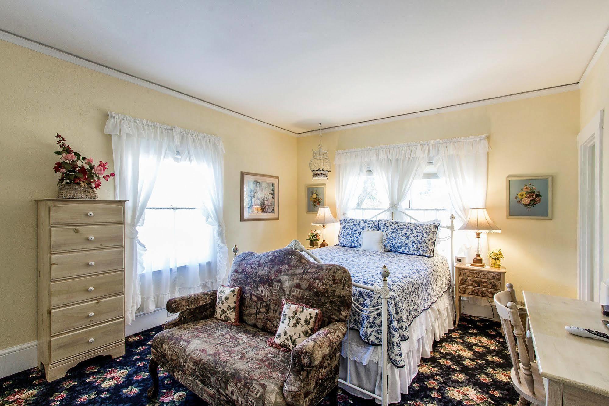 Shady Oaks Country Inn St. Helena Buitenkant foto